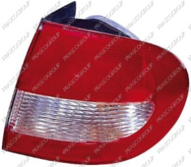 FEU D'AILE ARRIERE DROIT SANS PORTE LAMPE MOD. 4 PORTES